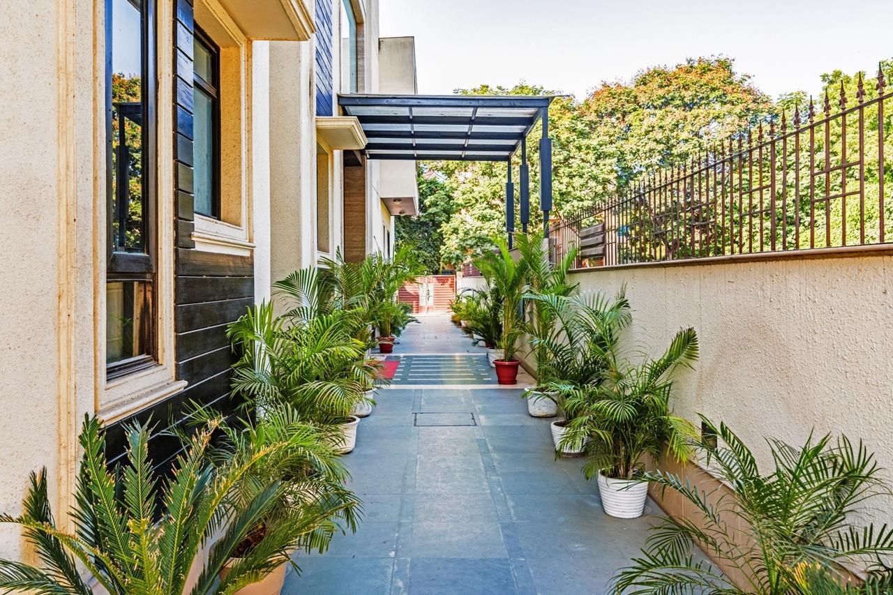 Royal Residence Mg Road Gurgaon Exterior photo