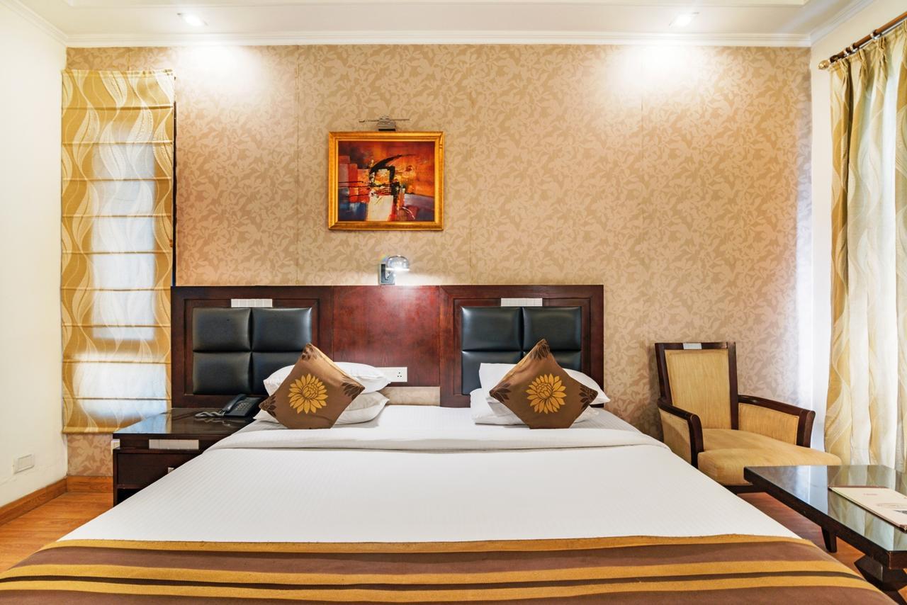 Royal Residence Mg Road Gurgaon Exterior photo