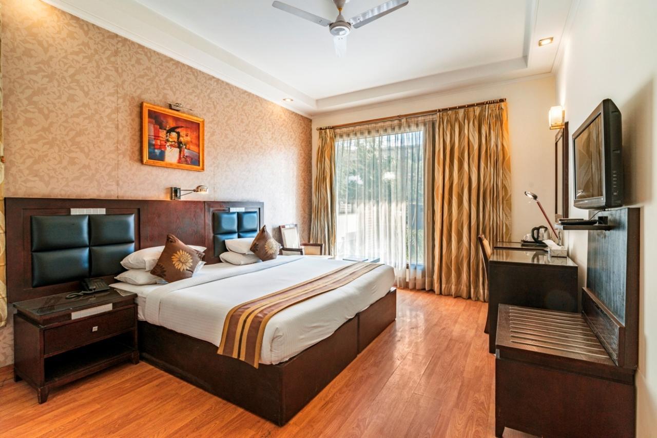 Royal Residence Mg Road Gurgaon Exterior photo